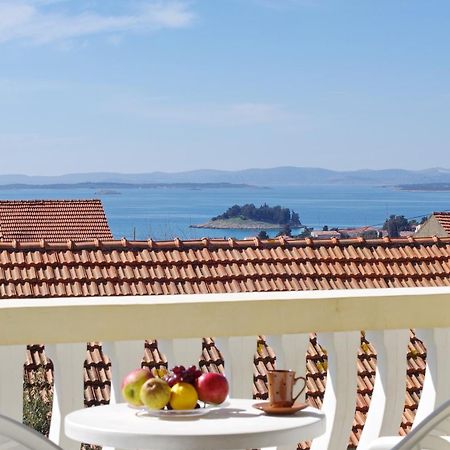 Apartments Verita Pakostane Bagian luar foto