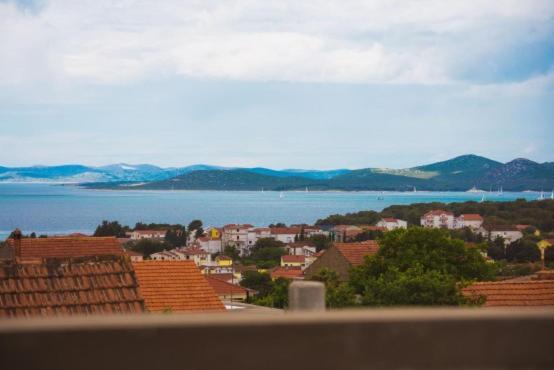 Apartments Verita Pakostane Bagian luar foto