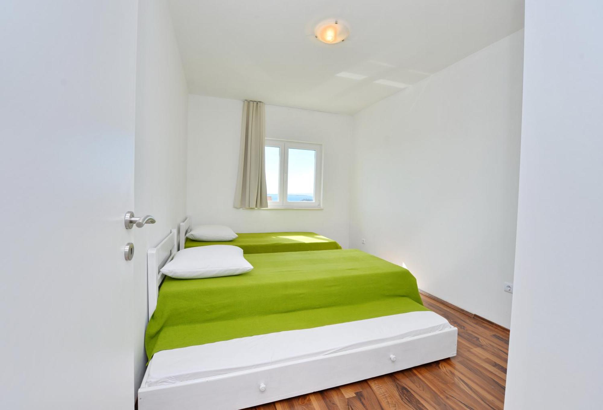 Apartments Verita Pakostane Bagian luar foto